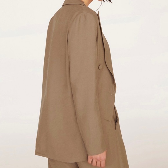 Jacket + Pant Suit. Oversized double breasted blazer w/ wide legged belted pants - Picture 3 of 8